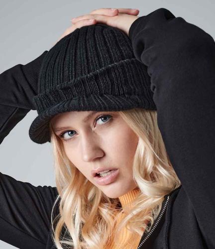 Beechfield Peaked Beanie - BLK - ONE